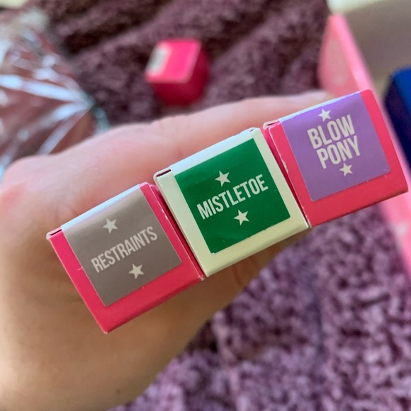 Jeffree Star Cosmetics - Valentines Mystery Box - Picture 3 of 5